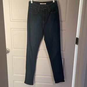 Levi 721 High Rise Skinny Jeans - Size 27